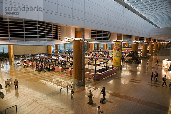 Changi Internationaler Flughafen  Abfertigungshalle  Singapur  Südostasien