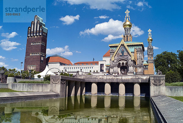 Mathildenhöhe mit dem Hochzeitsturm und der Russischen Kapelle  Mathildenhöhe  Darmstadt  Hessen  Deutschland  Europa