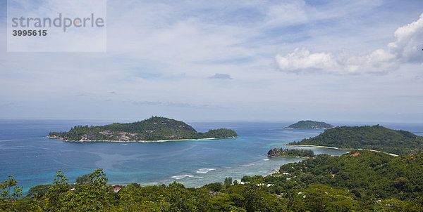 Blick über Foret Noir auf die Insel Therese  Insel Mahe  Seychellen  Indischer Ozean  Afrika