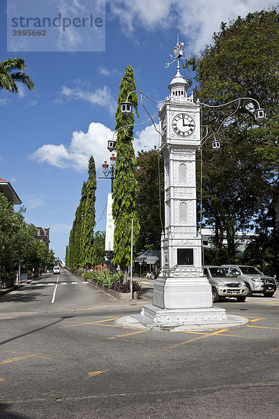 Der Clock Tower in der Albert Street Ecke Independence Avenue  Hauptstadt Victoria  Insel Mahe  Seychellen  Indischer Ozean  Afrika