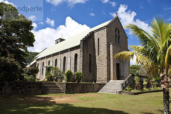 Die Kirche Sainte Marie Madeleine bei der Ortschaft Quarte Bones  Insel Mahe  Seychellen  Indischer Ozean  Afrika