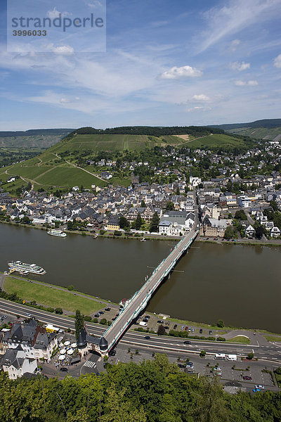 Blick auf die Stadt Traben-Trarbach  Stadtteil Trarbach  Mosel  Kreis Bernkastel-Wittlich  Rheinland-Pfalz  Deutschland  Europa