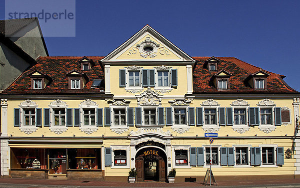 Alte dekorative Fassade eines Hotels  Bamberg  Oberfranken  Bayern  Deutschland  Europa
