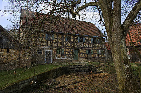 Alter fränkischer Bauernhof  Ödenberg  Mittelfranken  Bayern  Deutschland  Europa