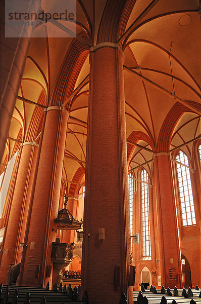 Innenraum der St. Michaelis-Kirche  Backsteingotik  1412  Lüneburg  Niedersachsen  Deutschland  Europa