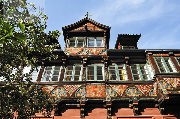 Altes dekorativ verziertes Fachwerkhaus  1630  Lüneburg  Niedersachsen  Deutschland  Europa