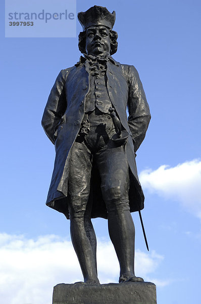 Denkmal von James Boswel  schottischer Dichter  1740 - 1795  Market Street  Lichfield  Staffordshire  England  Großbritannien  Europa