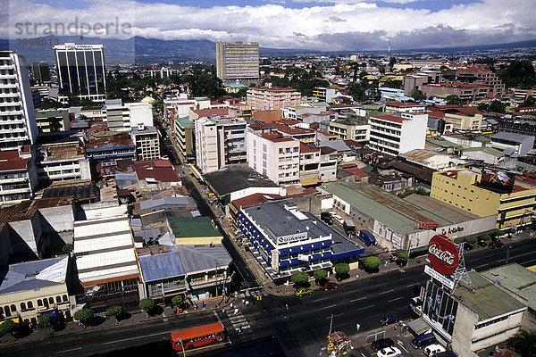 Panorama  Skyline von San Jose  Aussicht über die Gebäude der Hauptstadt  Costa Rica  Mittelamerika