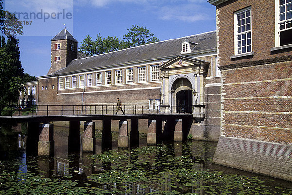 Eingang zum Kastell  Kasteel van Breda  die Königliche Militärische Akademie KMA befindet sich in diesem Schloss  Breda  Provinz Nord-Brabant  Noord-Brabant  Niederlande  Benelux  Europa