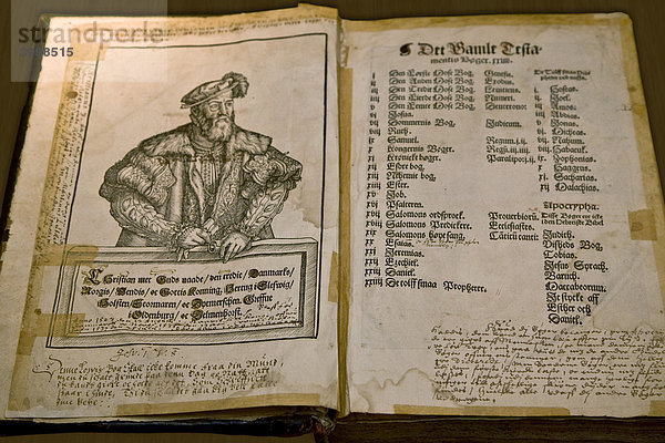 Alte Bibel von 1548