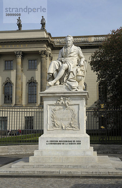 Denkmal Alexander von Humboldt  Humboldt-Universität  Berlin  Deutschland  Europa