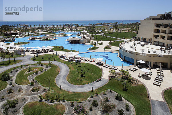 Gartenanlage  Pool  Dachterrasse  Steigenberger Al Dau Beach Hotel  Hurghada  Ägypten  Rotes Meer  Afrika