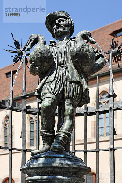 Gänsemännchenbrunnen  errichtet 1550  Renaissance  Entwurf Hans Peisser  geschaffen von Pankraz Labenwolf  Altstadt  Stadt Nürnberg  Mittelfranken  Franken  Bayern  Deutschland  Europa