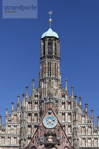 Frauenkirche  gotisch  katholisch  Männleinlaufen  Glockenturm  Stadtpfarrkirche  Hauptmarkt  Altstadt  Stadt Nürnberg  Mittelfranken  Franken  Bayern  Deutschland  Europa