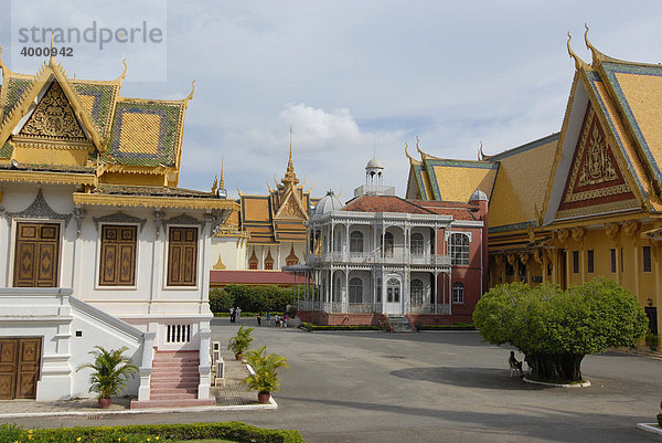 Königspalast und Silberpagode mit Pavillon Napoleon III  Phnom Penh  Kambodscha