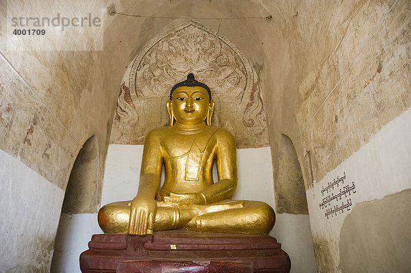 Buddhafigur im Gawdawpalin Tempel  Old Bagan  Pagan  Burma  Birma  Myanmar  Asien