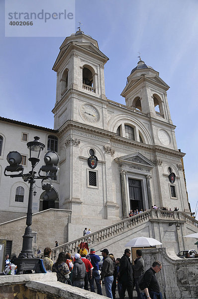 Kirche Santa Trinita dei Monti  Spanische Treppe  Altstadt  Rom  Italien