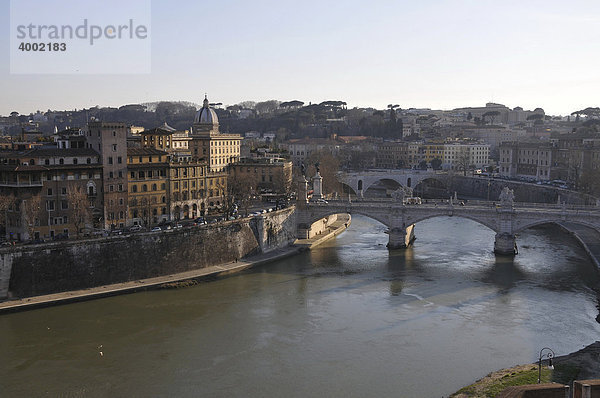 Ponte Vittorio Emanuele II  Engelsburg  Altstadt  Rom  Italien  Europa