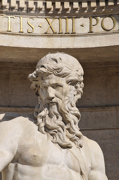 Skulptur des Brunnen Fontana di Trevi  Trevi-Brunnen  Altstadt  Rom  Italien  Europa