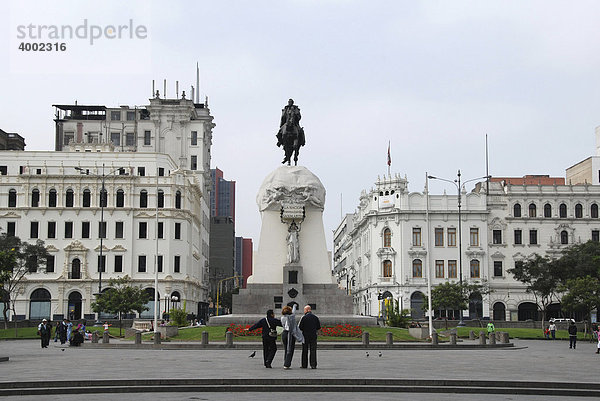 Reiterstandbild General Jose De San Martin  Plaza San Martin  Altstadt  Lima  Peru  Südamerika  Lateinamerika