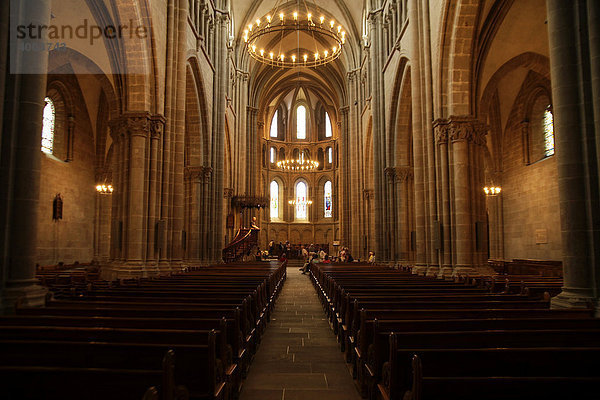 Innenraum der Kathedrale St. Peter in Genf  Schweiz  Europa