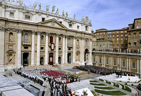 Amtseinführung Papst Benedikt XVI  Ratzinger  Dom St. Peter  Petersdom  Vatikan  Rom  Latium  Italien  Europa