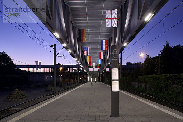 Straßenbahn-Haltestelle Veltins-Arena  Gelsenkirchen  Ruhrgebiet  Nordrhein-Westfalen  Deutschland  Europa