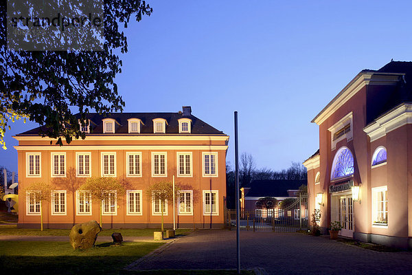 Schloss Oberhausen  Ludwig-Galerie  Kaisergarten  Ruhrgebiet  Nordrhein-Westfalen  Deutschland  Europa
