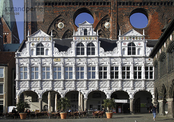 Renaissancefassade des Rathauses am Markt  Hansestadt Lübeck  Schleswig-Holstein  Deutschland  Europa