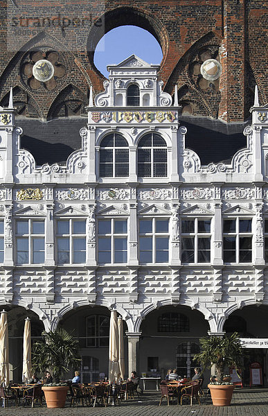 Renaissancefassade des Rathauses am Markt  Hansestadt Lübeck  Schleswig-Holstein  Deutschland  Europa