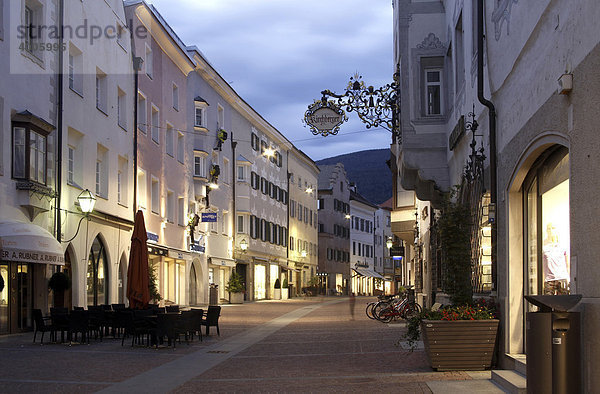 Stadtgasse  Bruneck  Brunico  Pustertal  Südtirol  Alto Adige  Italien  Europa