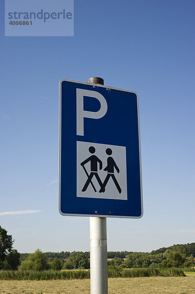 Hinweisschild  Parken für Wanderer