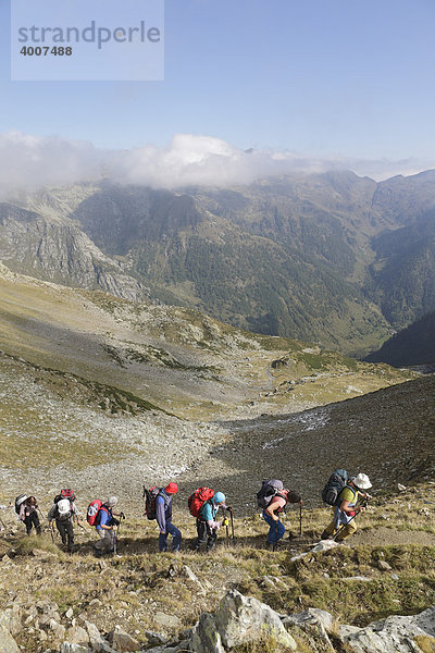 Wanderer  Bergsteiger  Gruppe  CAI  Club Alpino Italiano  Carcofero  Piemont  Italien  Europa
