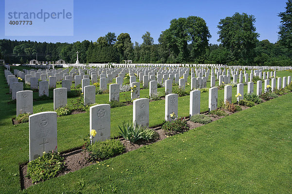 Durnbach War Cemetery  Kriegsgräberstätte  2960 Gefallene  2. Weltkrieg  Durnbach  Oberbayern  Bayern  Deutschland  Europa