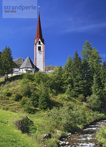 Pfarrkirche St. Sigmund im Sellrain  Tirol  Österreich  Europa