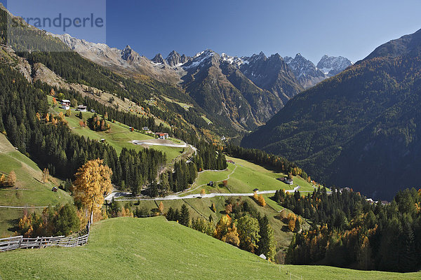 Kaunerberg  Blick von Schnadigen  Kaunertal im Herbst  Kaunergrat  Ötztaler Alpen  Tirol  Österreich  Europa