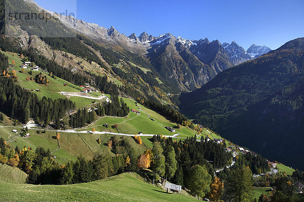 Kaunerberg  Blick von Schnadigen  Kaunertal im Herbst  Kaunergrat  Ötztaler Alpen  Tirol  Österreich  Europa