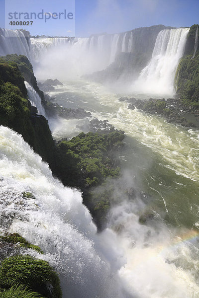 Iguacu  Iguazu Wasserfälle  brasilianische Seite  UNESCO Weltnaturerbe  im Iguacu Nationalpark  Brasilien