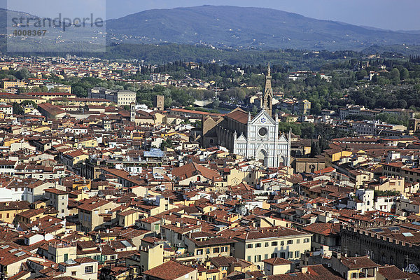 Panorama von Florenz mit der Kirche Santa Croce und der Campanile  Firenze  Toskana  Italien  Europa