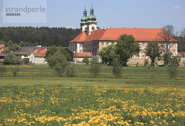 Kloster Speinshart  Abtei des Prämonstratenserordens in Speinshart  Landkreis Neustadt an der Waldnaab  Oberpfalz  Bayern  Deutschland  Europa