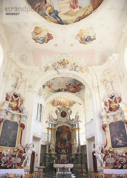 Innenraum und Fresken der Schlosskirche St. Marien auf der Insel Mainau  Bodensee  Landkreis Konstanz  Baden-Württemberg  Deutschland  Europa
