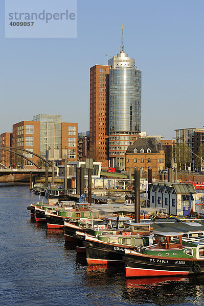 Hanseatic Trade Center HTC im Hafen von Hamburg  Deutschland  Europa