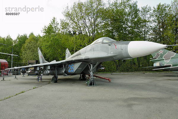 Russisches Kampfflugzeug MIG-29  Hügel von Poklonnaja  Moskau  Russland
