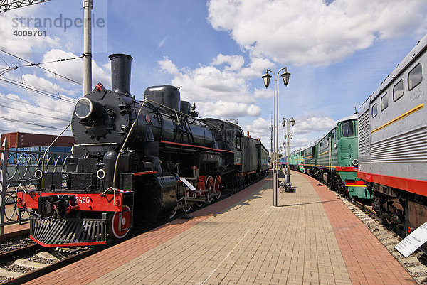 Bahnsteig des Moskauer Eisenbahn-Museums  Moskau  Russland