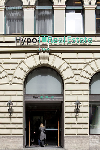 Außenansicht der Zentrale Hypo Real Estate Bank AG in München  Bayern  Deutschland  Europa