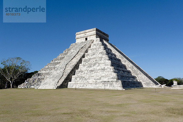 Kukulkan Pyramide in Chichen Itza  Yucatan  Mexiko  Zentralamerika