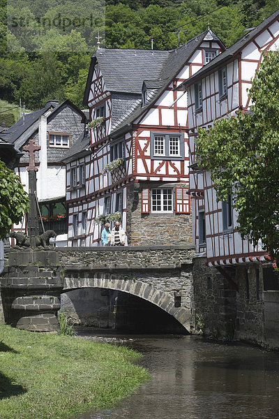 Fachwerkhäuser im Ortskern von Monreal  Kreis Mayen-Koblenz  Rheinland-Pfalz  Deutschland  Europa