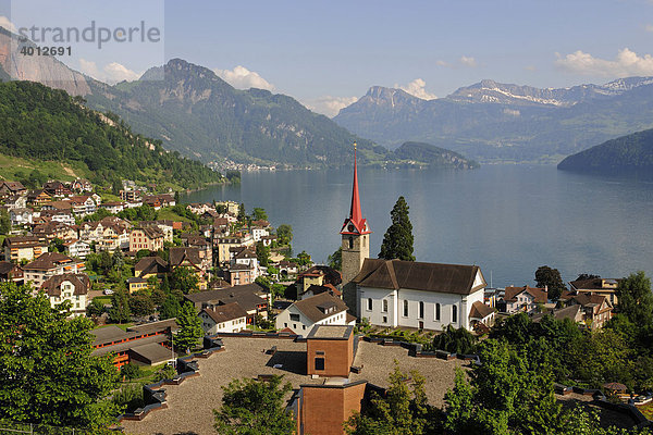 Weggis am Vierwaldstättersee  eine populäre Feriendestination  Kanton Luzern  Schweiz  Europa Kanton Luzern