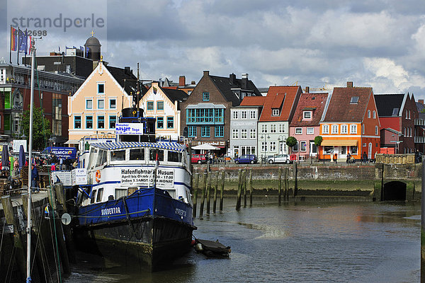 Hafen von Husum  Nordseeküste  Schleswig Holstein  Deutschland  Europa