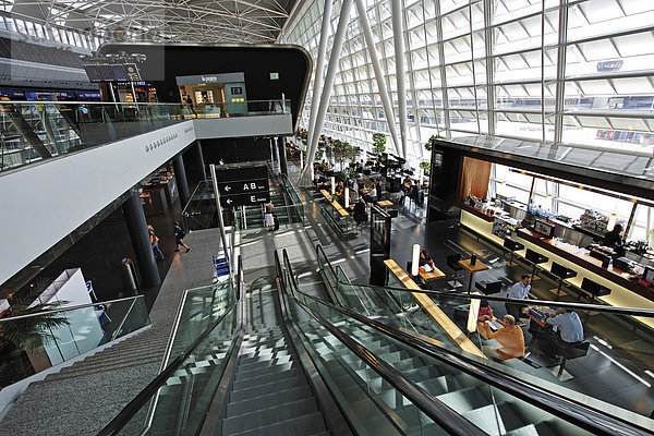 Abflughalle Flughafen Zürich  Schweiz  Europa